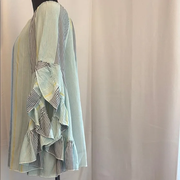 Boho Style Striped Off-Shoulder Ruffle Sleeve Top - Picture 2 of 10